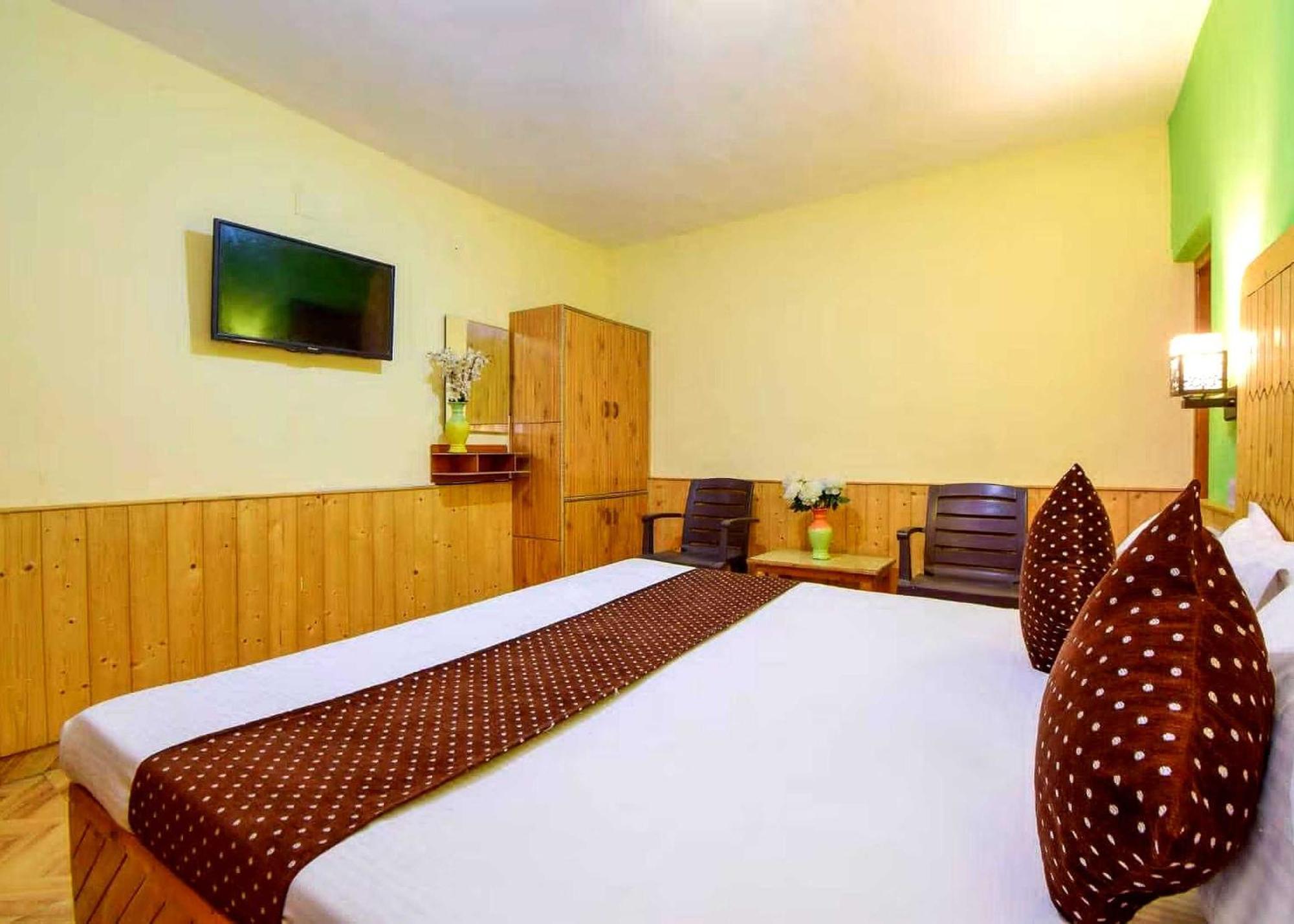 Oyo Flagship 82405 Cochin Villa Manali  Exterior photo