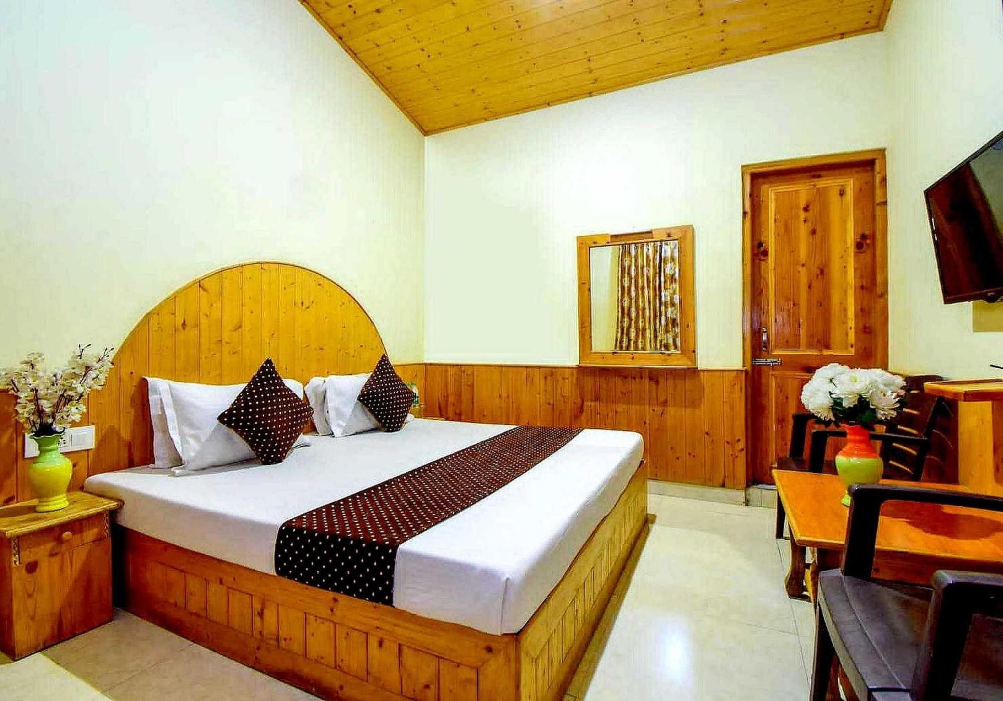 Oyo Flagship 82405 Cochin Villa Manali  Exterior photo