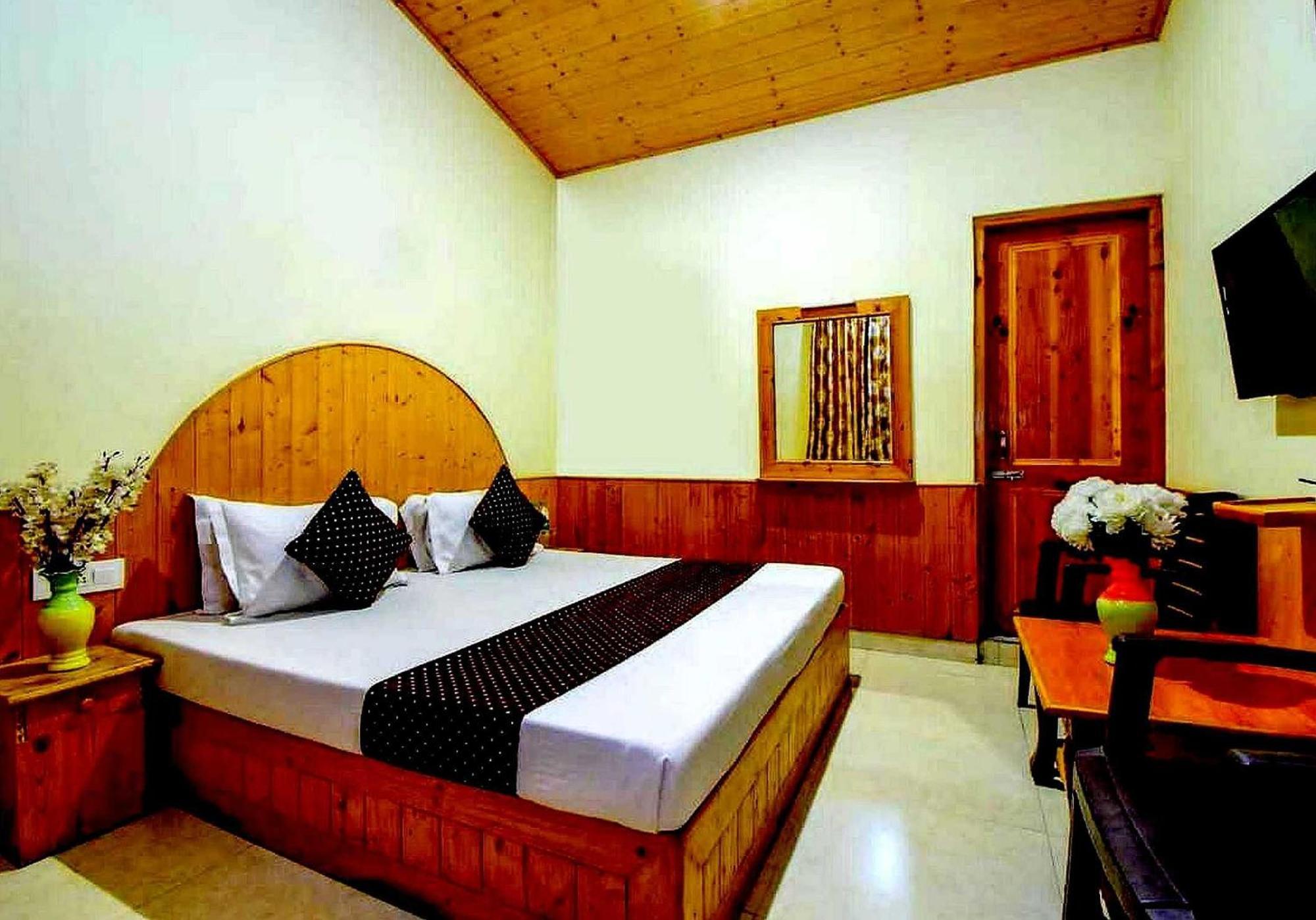Oyo Flagship 82405 Cochin Villa Manali  Exterior photo